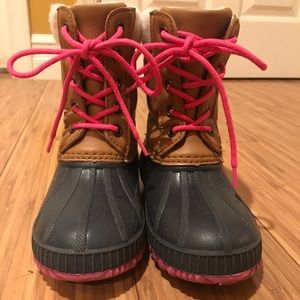 Girls duck boots